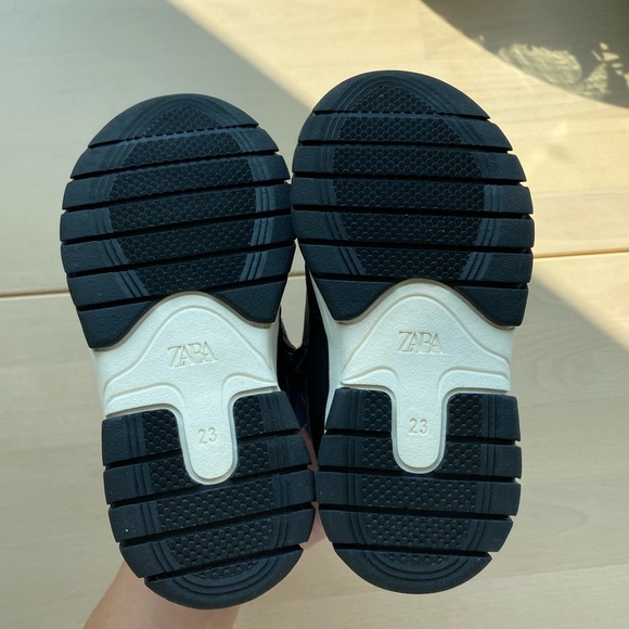 Toddler winter boots from Zara, size 23 (us7) - Picture 4 of 4